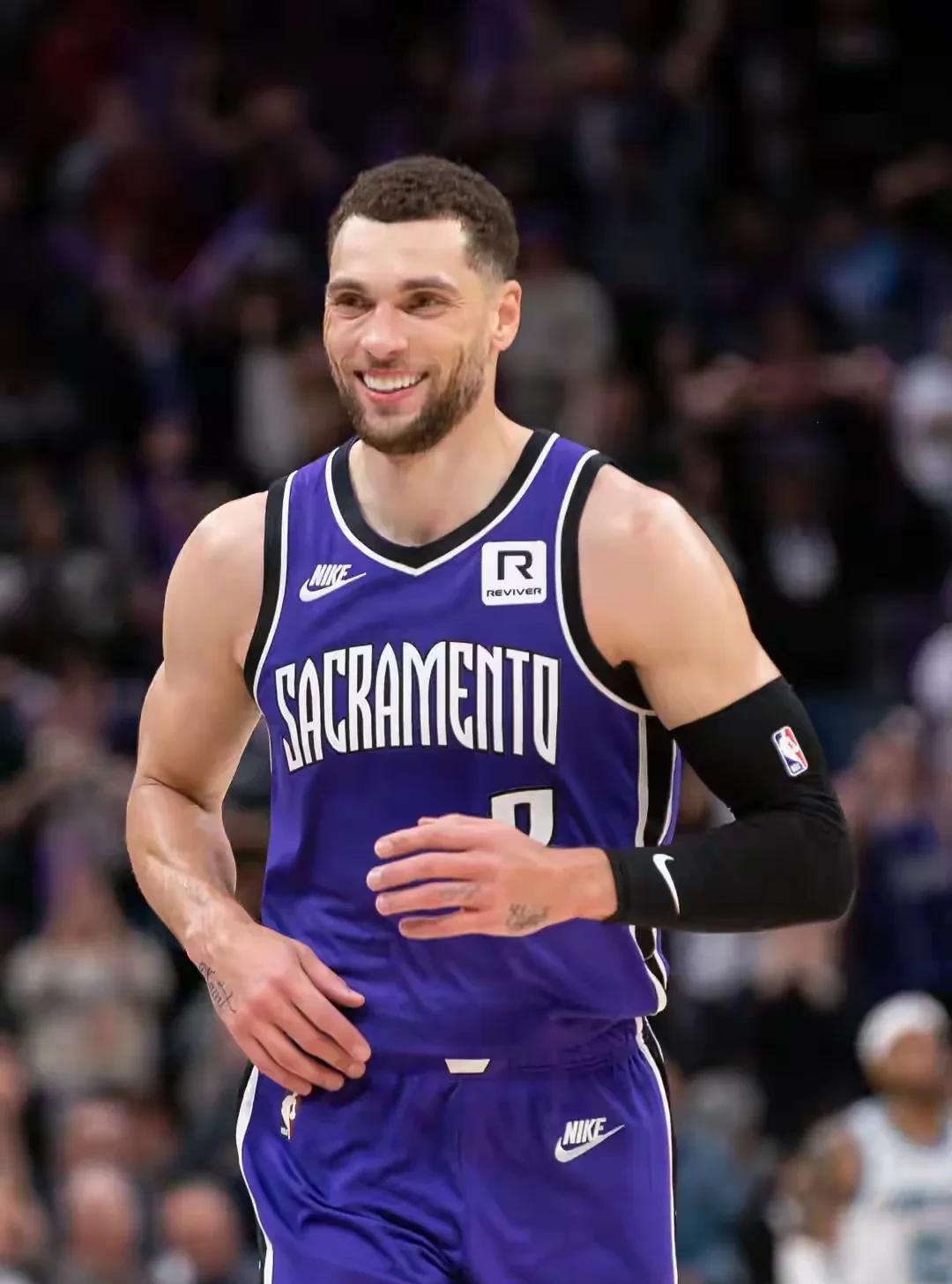 关于萨克拉门托国王迎NBA季后赛关键赛，今晚防线松动，赛场秩序良好，年轻球员得到机会的信息