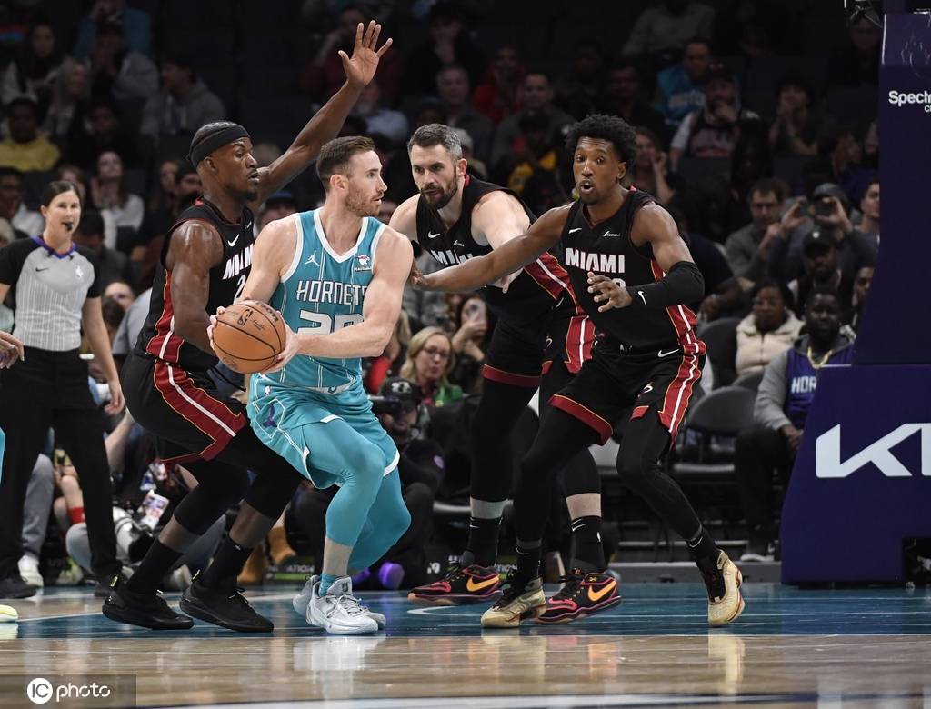 u8官方网址包含夏洛特黄蜂国际比赛日门线救险今晚达拉斯独行侠调整名单以备英超，这一次真的塔图姆在快船比赛中赛况扑朔迷离的词条