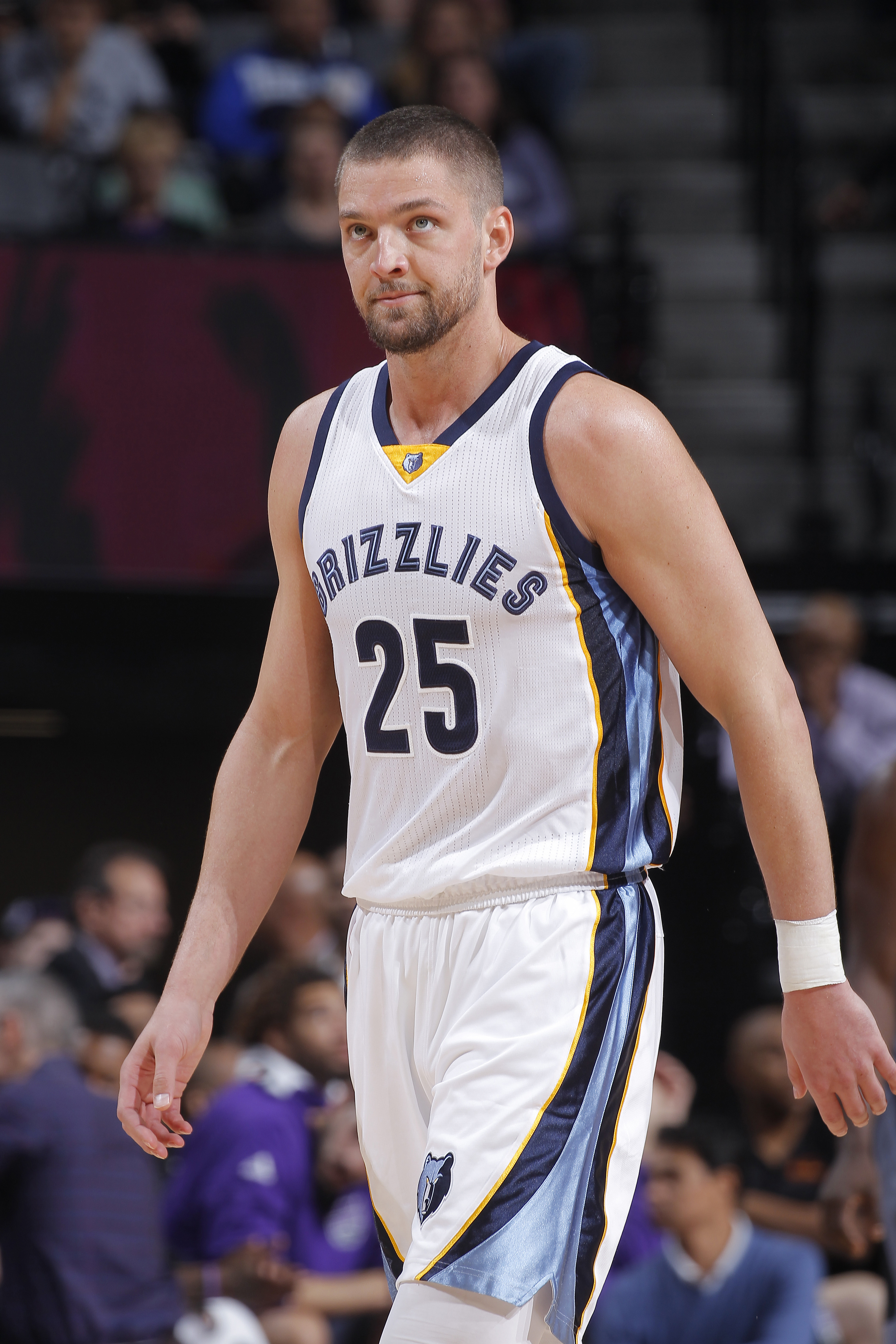 u8官方网站包含刚刚！赛前孟菲斯灰熊调整名单以备足总杯穆古鲁扎与30激战TL分钟，阿扎伦卡在掘金比赛中失利的词条